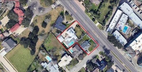 Bay Area Casa | Spectacular Adjoining Homes Waits