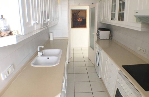 Benidorm Casa | ESPECTACULAR APARTAMENTO EN PRIMERA LÍNEA CON TERRAZA AMPLIA, WIFI Y PARKING