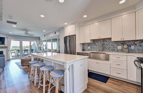 Fenwick Landing Casa | Spectacular Bay Views Near Fenwick Island - 3BR Coastal Retreat! Community Pool, WIFI, Beach Town, Shopping and Restaurants!