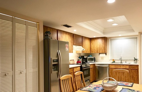 Bradenton Beach Apartamento | Espectaculares vistas de la playa y los delfines Enorme balcón privado! 2BR / 2BA Villa de arriba
