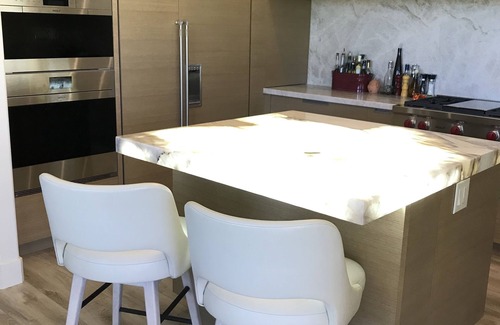 Fifth Green Casa | Espectaculares cantos rodados Inicio en 10 sur con puesta de sol y vistas a la montaña