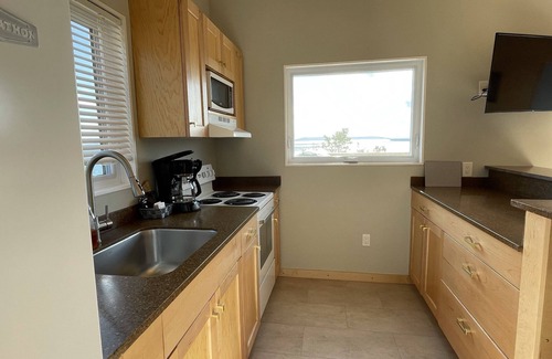 Iona Cabina | Spectacular Bras d’Or view, 1 bedroom suites w/ full kitchen