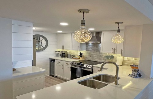 Amelia City Condominio | Inmaculado Surf & Racquet Club OCEANFRONT condominio a pasos del Ritz Carlton!