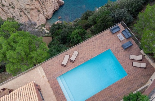 Nou Barris Villa | Espectacular finca sobre el mar