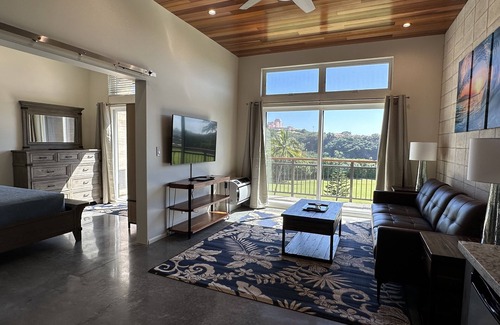 Moanalua Casa | SPECTACULAR GOLF COURSE FRONTAGE HOME "G", NEW/CLEAN:Nr. CAMP SMITH/JBPHH/AIRPT.