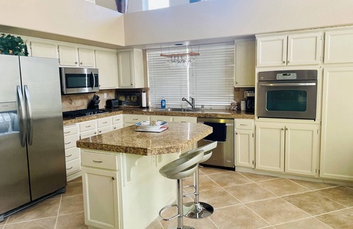 Summerlin Casa | Hermosa casa ideal para familias con piscina y jacuzzi