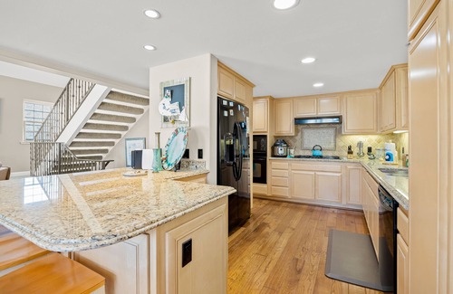 Hollywood Beach Casa | Spectacular home with rooftop deck, ocean view, & fireplace - 1 block from ocean