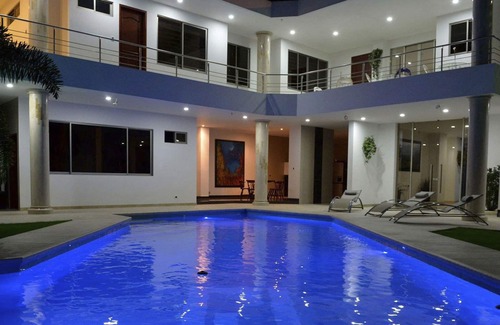 Cali Casa | ESPECTACULAR CASA CON PISCINA PRIVADA
