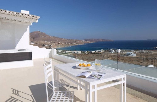 Kalafatis Villa | Spectacular Kalafatis Villa | 8 Bedrooms | Villa Vibhu | Private Jacuzzis & Infinity Pool