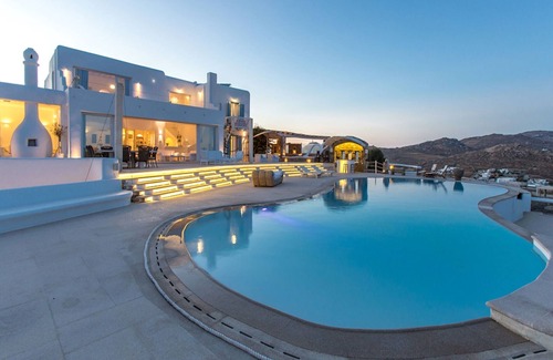 Kalafatis Villa | Spectacular Kalafatis Villa | 5 Bedrooms | Villa Vibhu | Private Jacuzzis & Infinity Pool