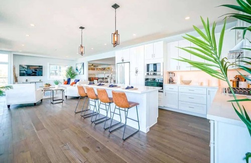 Village of La Jolla Villa | Spectacular La Jolla Cove Compound