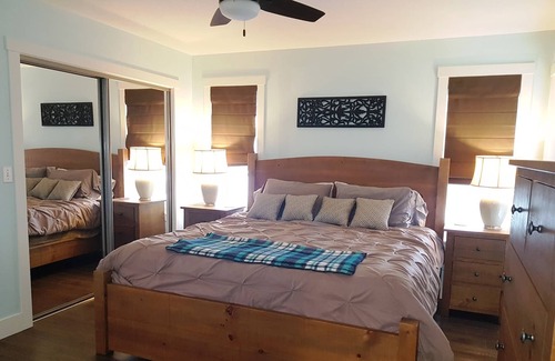 Central Okanagan Casa | Spectacular Lake Views - Pet Friendly!