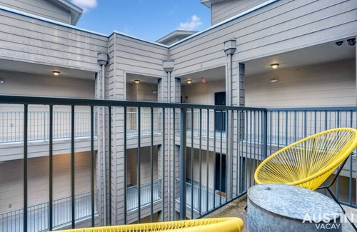 West Campus Apartamento | Spectacular Location! West Campus Apt for 8 + Loft