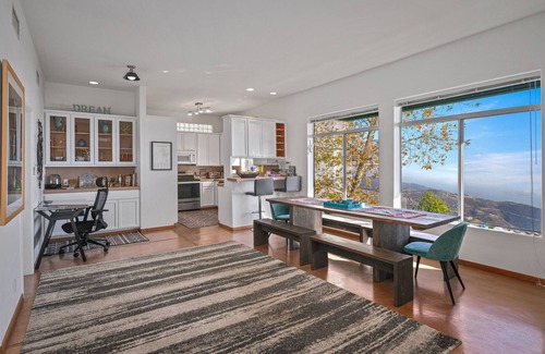 Malibu Villa | Spectacular Ocean & Mountain View Villa