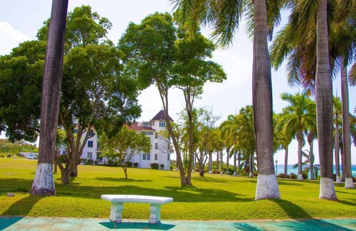 Montego Bay Apartamento | Spectacular Ocean View Studio Apt