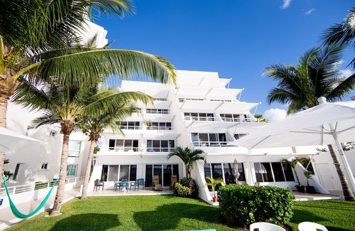 Zona Hotelera Norte Condominio | Último condominio renovado 3BR / 3BA en el mar, Miramar 302