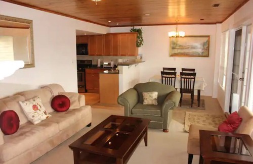 Central Okanagan Casa | Spectacular Panoramic Lake View