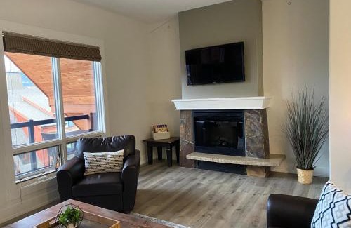 Canmore Complejo | Spectacular Penthouse With Amazing Views, Indoor Pool and Hot tub
