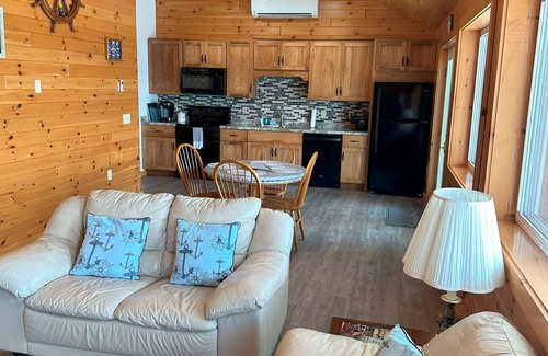 Clayton Apartamento | SPECTACULAR RIVERFRONT MARINA APARTMENT 2-BR, 2-Bath in the village of Clayton