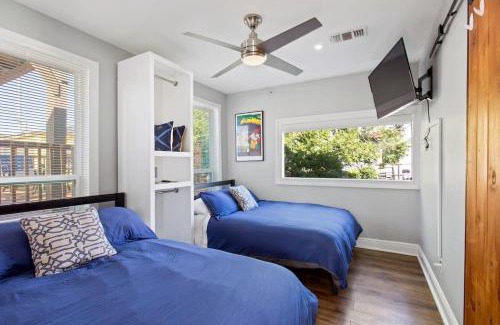 Mid-City Casa | Spectacular Roof Top Deck - Luxury 3 bedroom