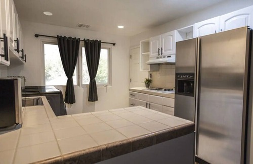 Calabasas Casa | Spectacular Spacious Studio and Master Suite