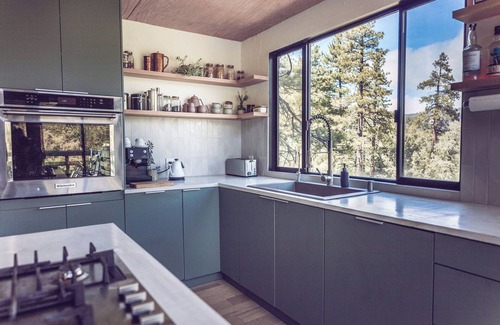 Pine Mountain Club Cabina | Spectacular Designer Treehouse with Mountain Views