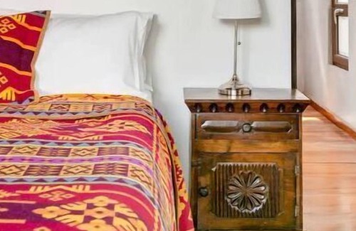 Antigua Guatemala Casa | Spectacular Volcano Vistas from a Captivating Home