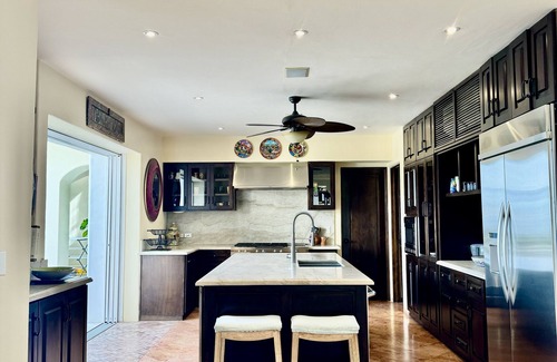San Jose del Cabo Casa | ¡Vistas espectaculares! Recientemente remodelado 4 BD casa, a pocos pasos de la playa en Palmilla