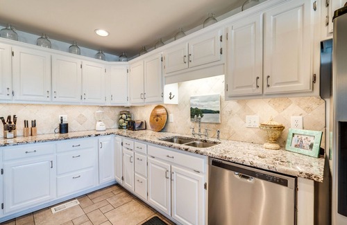 Winchester Cabina | Spectacular views and location on Tim's Ford Lake!