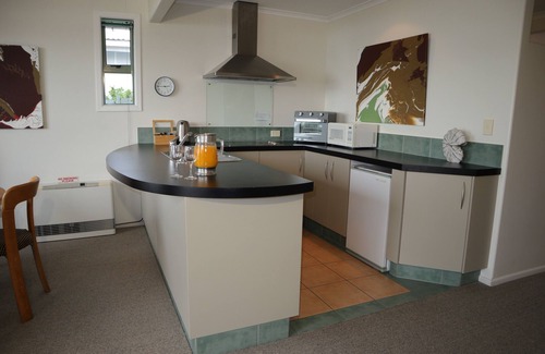 South Bay Casa | Spectacular Views | Convenient & Affordable - KK17129