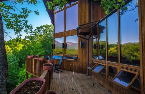 Lake Lure Casa | Espectaculares vistas desde la espaciosa y moderna casa frente al lago