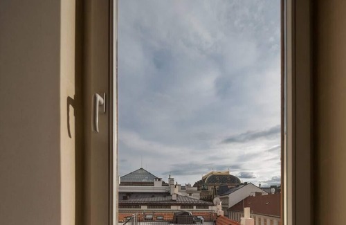 Prague 1 Apartamento | SPECTACULAR views guaranteed with A/C!