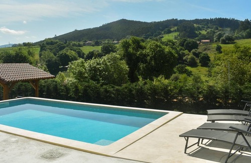Puente Viesgo Villa | Espectacular villa con piscina y sala de juegos.