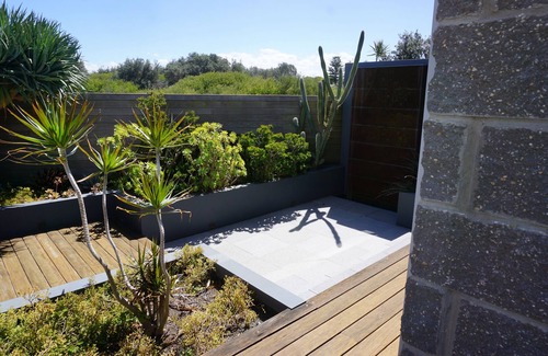 Anna Bay Casa | Spectacular water views. Family & pet friendly. 2 min from beach and playground.
