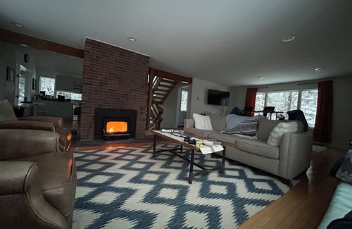 Plymouth Casa | Spectacular White Mountains Getaway – Ski House with Breathtaking Views