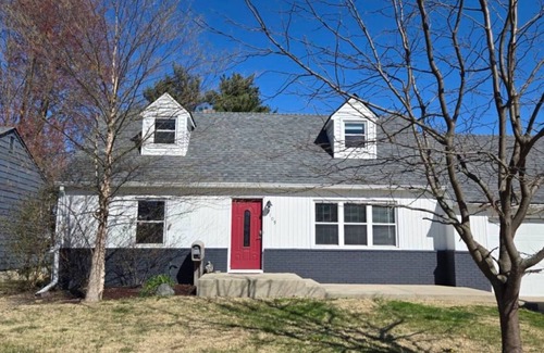 Speedway Casa | Speedway Large Home- 4 bed/2 bath walking distance to Motor Speedway.