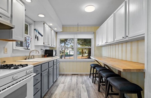 Speedway Casa | Speedway-N-Pines, Home Away from Home