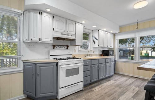 Speedway Casa | Speedway-N-Pines, Home Away from Home