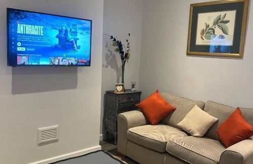 Northampton Casa | Spencer Bridge By AFL
