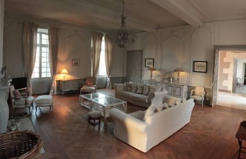 Monflanquin Otro | ¡Pasa unas vacaciones en un castillo completamente renovado!