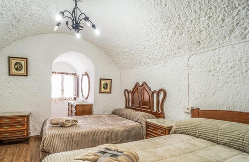 Guadix Casa | Spend a special vacation in this traditional and cozy cottage in Gaudix.