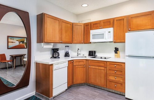 Uptown Design District Complejo | Spend Spring Break in Warm Palm Springs - March 16-23, 2024 - 2bd/2ba - Slps 6