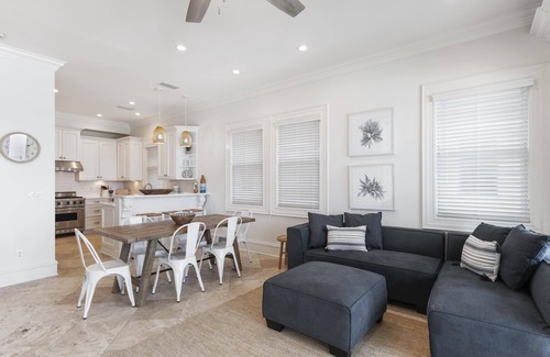 Delos Casa | Spend the Summer by the Beach! Frangista Beach! Private Pool! 5 Adult Bikes! Gulf Front!