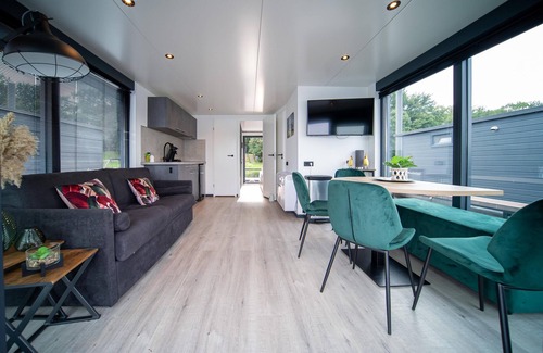 Middelaar Alquiler De Eote | Spend the night in harbour lodge in Limburg