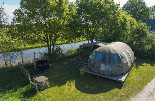 Zuna Cabina | Spend the night in this special Dome with private bathroom and hot tub