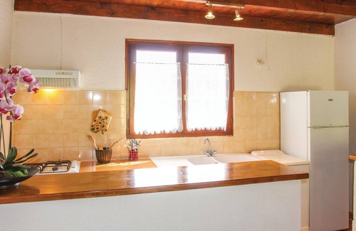 Saint-Julien-de-Peyrolas Casa | Alojamiento de 1 habitaciones en St. Julien de Peyrolas