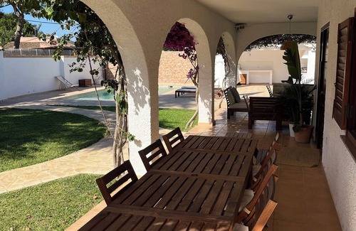 Betera Chalet De Esquí | Spendide Villa a 20min Valencia & beaches