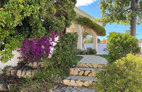 Betera Chalet De Esquí | Spendide Villa a 20min Valencia & beaches