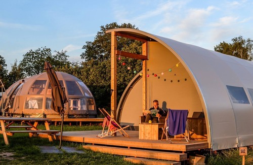 Zuna Cabina | Spezialzelt, Festivalatmosphäre, Platz für ein Kinderbett