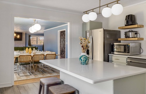 Asheville Casa | Splash House - Heated Pool, Hot Tub, Pickleball, Movie Theater